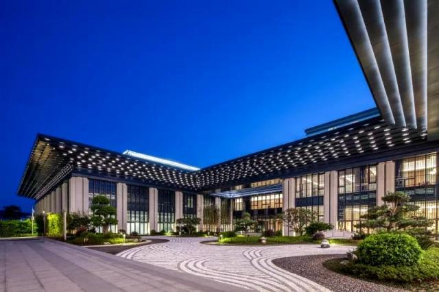 深圳坪山燕子湖國(guó)際會(huì)展中心