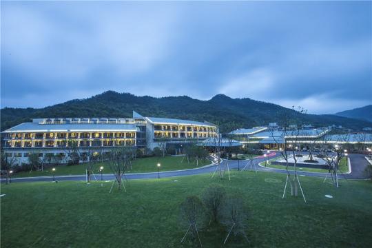 寧波東錢湖華僑豪生大酒店(二靈山溫泉)